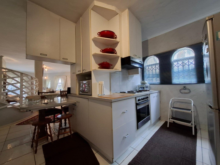 4 Bedroom Property for Sale in Wavecrest Eastern Cape